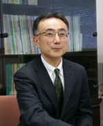 新潟大学キャリアセンター長 紙谷　智彦